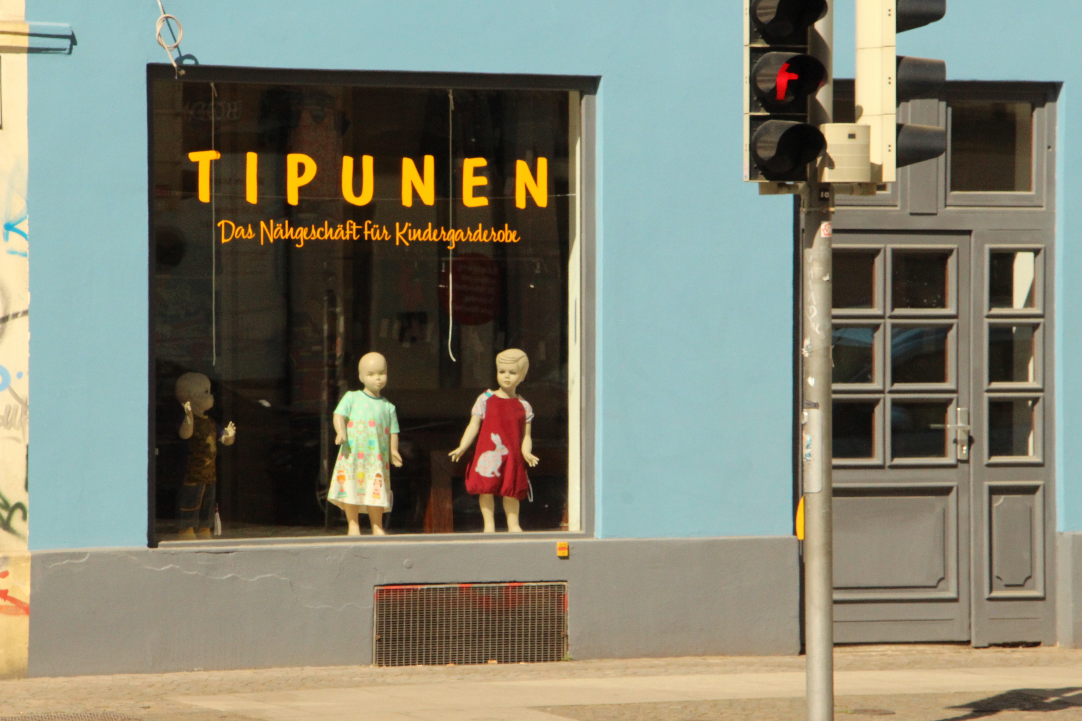 Logo von Tipunen - Das Nähgeschäft für Kindergarderobe