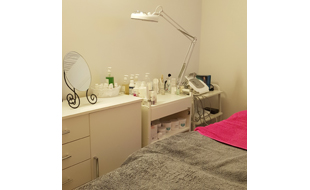 Logo von Lana Kor Beauty