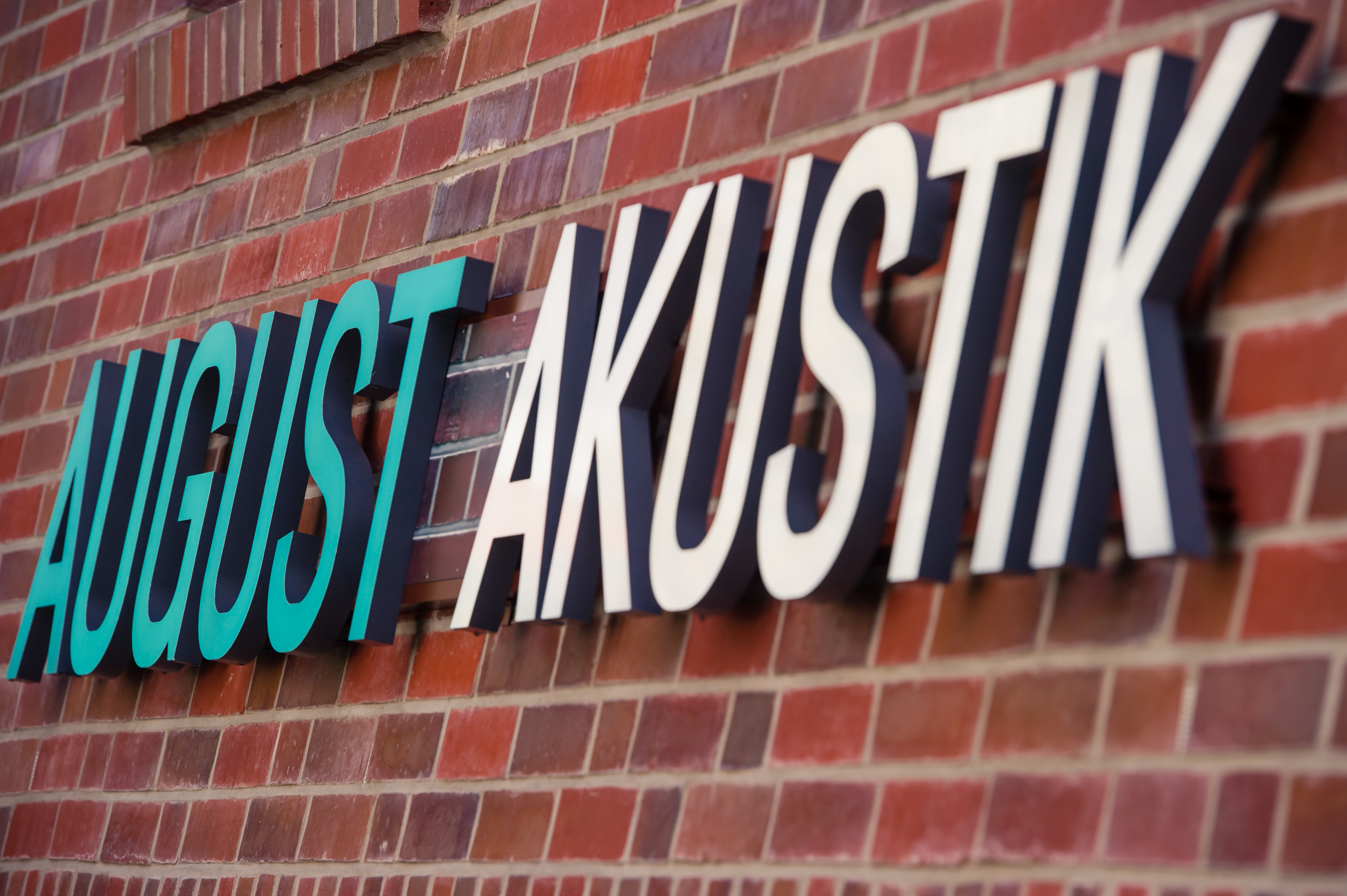 Logo von AUGUST AKUSTIK