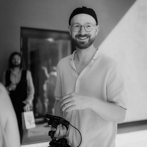 Logo von Hochzeitsfotograf Heidelberg & Videograf Jonathan Schüßler