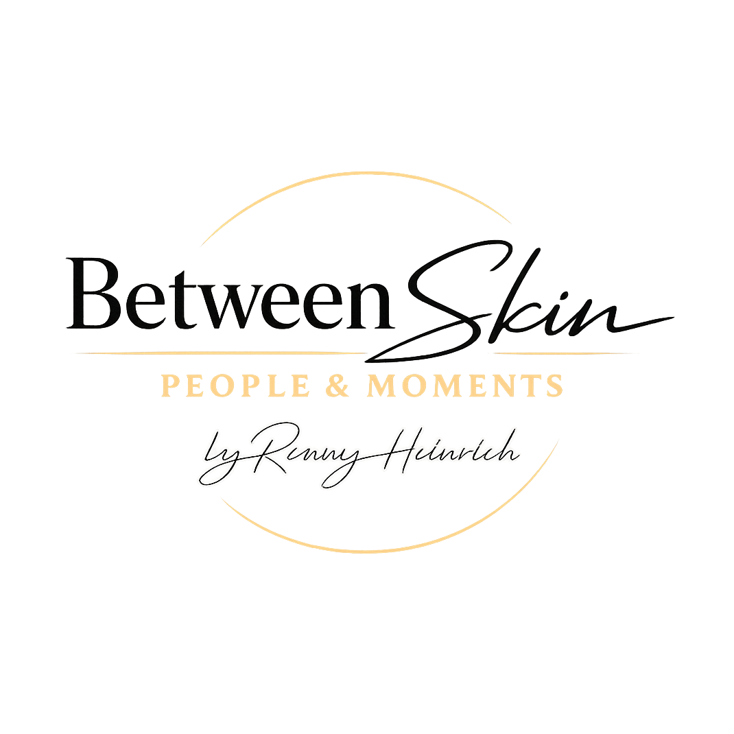 Logo von Between Skin | Photography by Ronny Heinrich